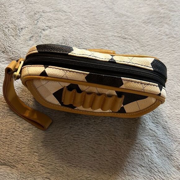 Maggi B Brown, Black, & Tan Argyle Golf Tee Bag - Picture 6 of 11